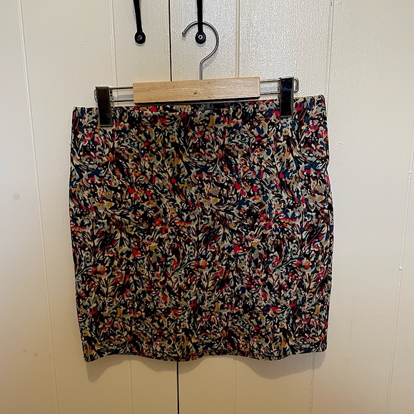 BCBG | Mini Skirt | M - Picture 3 of 4